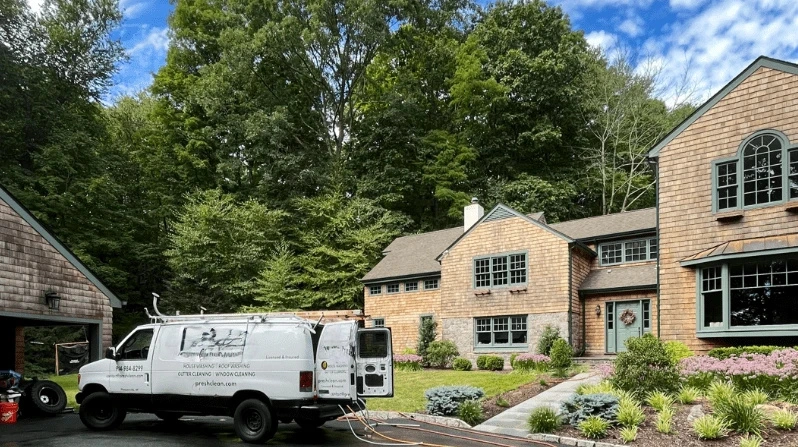Beachwood Power Washing power washing crew working in Parma, OH